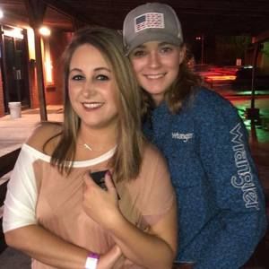 Meet your Posher, Caitlyn